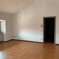 Quadrilocale con ampia cantina e box