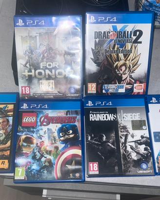PlayStation 4 Slim + Pacchetto 6 Giochi Originali