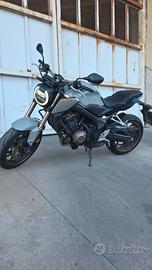HONDA CB 650 R  pearl smoke grey