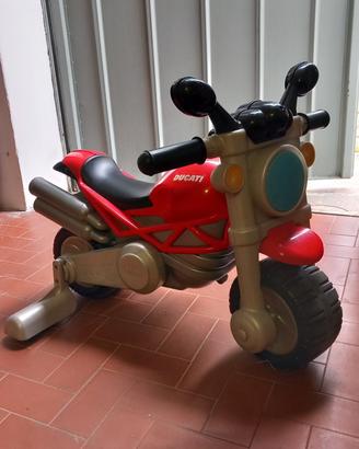 moto giocattolo