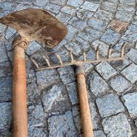 Attrezzi giardino antichi