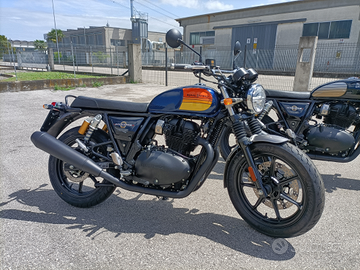 Royal Enfield Blackout 650