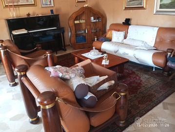 salotto legno ,pelle 