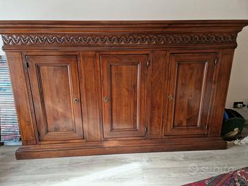 Splendida Credenza in Noce Nazionale Massello