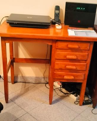 scrittoio/scrivania piccola