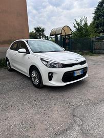KIA RIO ANNO 2019