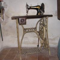 Macchina da cucire vintage