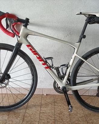 giant Advanced revolt 2 gravel  carbonio taglia M