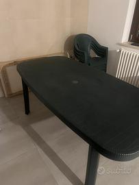 Tavolo da giardino in resina con 4 sedie
