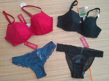 2 Reggiseni piu 2 slip donna nuovi con cartellino