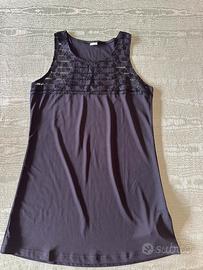 Top nero senza maniche con inserto in pizzo