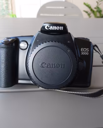 CANON EOS 3000 N - Film Camera con obiettivo zoom 