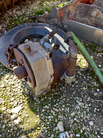 Moltiplicatore con pompa per trattore