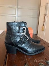 Stivaletti con fibbie, stile camperos, 38