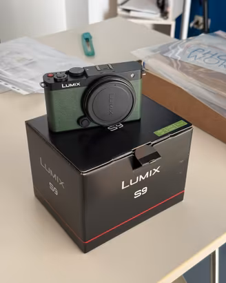 Panasonic Lumix S9