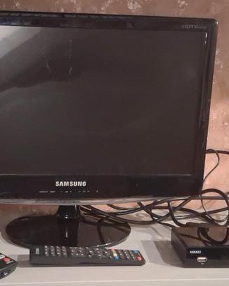TV Monitor Samsung + Decoder Nikkei DVB-T2
