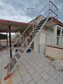 Scala da esterno in Ferro Zincato con Corrimano