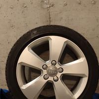Cerchi Audi 17 con gomme invernali Bridgestone 225