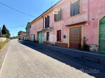 CASA SEMINDIPENDENTE A BORGO SAN GIACOMO