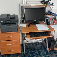 SCRIVANIA con cassettiera