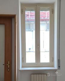 finestra in alluminio bronzo