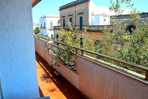 VILLETTA a schiera con 2 APPARTAMENTI