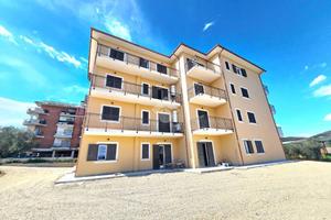 2 LOCALI A FIANO ROMANO