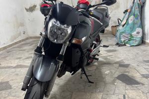 Suzuki gsr 600 2009 versione yoshimura