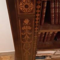 Bella libreria intarsiata