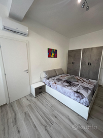 Stanza arredata caserta centro