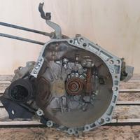 Cambio Toyota Yaris 1.0 B 5M anno 2013