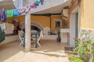 CASA SEMINDIPENDENTE A IMPERIA