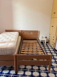 Due strutture letto singolo in legno