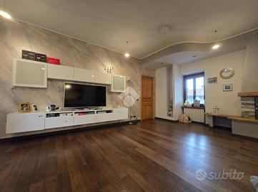 3 LOCALI A BESANA IN BRIANZA