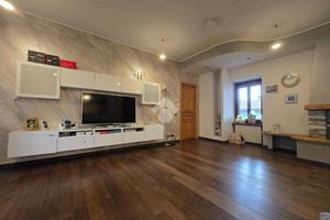 3 LOCALI A BESANA IN BRIANZA