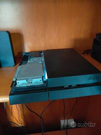PS4 + Gioco incluso