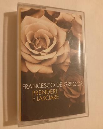 Musicassetta Prendere o lasciare. De gregori