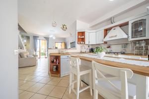 VILLA A SCHIERA A ROMA