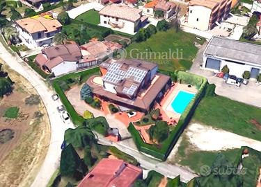 Villa singola con piscina - C.da Iannassi