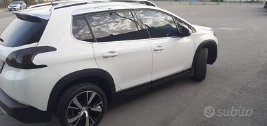 Peugeot 2008 1.6 turbodiesel 100 cv