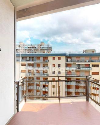 5 Vani con Terrazzino Zona Uditore/Motel Agip