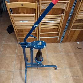 tappatrice per tappi sughero
