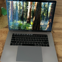 MacBook Pro 15" 2019 – Intel i7, 16 GB RAM, 256 GB