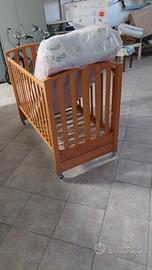 lettino Foppapedretti di legno massiccio 