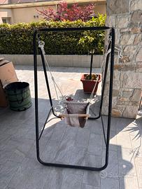 Altalena con struttura