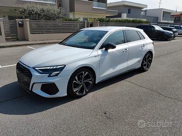 Audi A3 35 TDI 2.0 150cv anno 2022 palette f1 