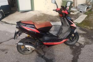 Aprilia sr