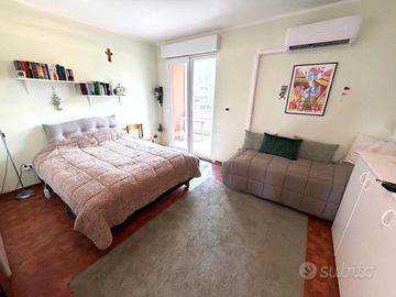 MONOLOCALE A DUE PASSI DALLA SPIAGGIA