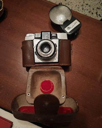 Macchina fotografica analogica vintage Agfa Achrom