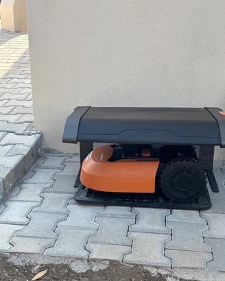 Robot tagliaerba